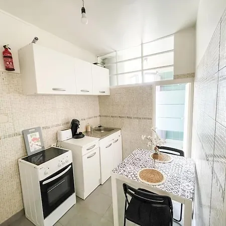 Le Comfy Spot - Porte De Paris Apartment
